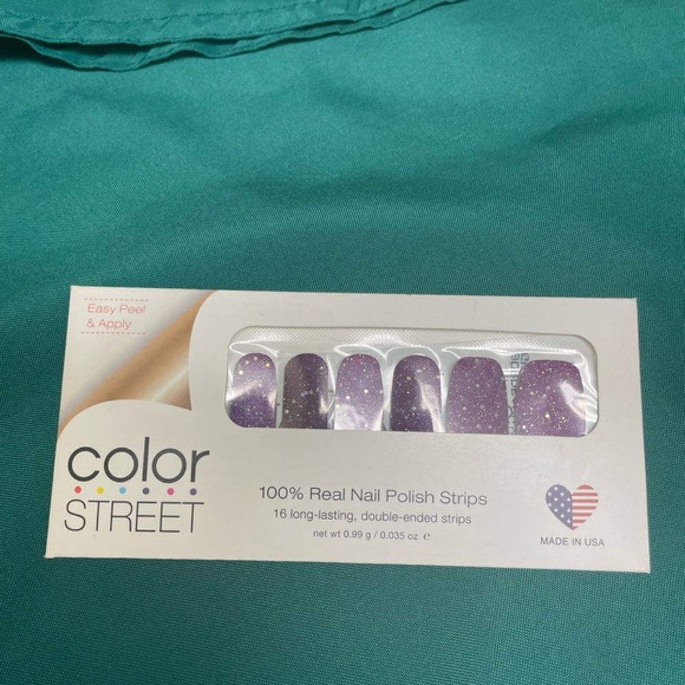 Color Street Sparkling Boreaux Nail Strips